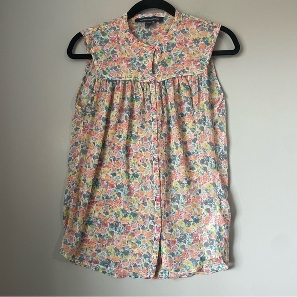 FRENCH CONNECTION sheer floral blouse with buttons size 4 🌸🌷 - Picture 1 of 8